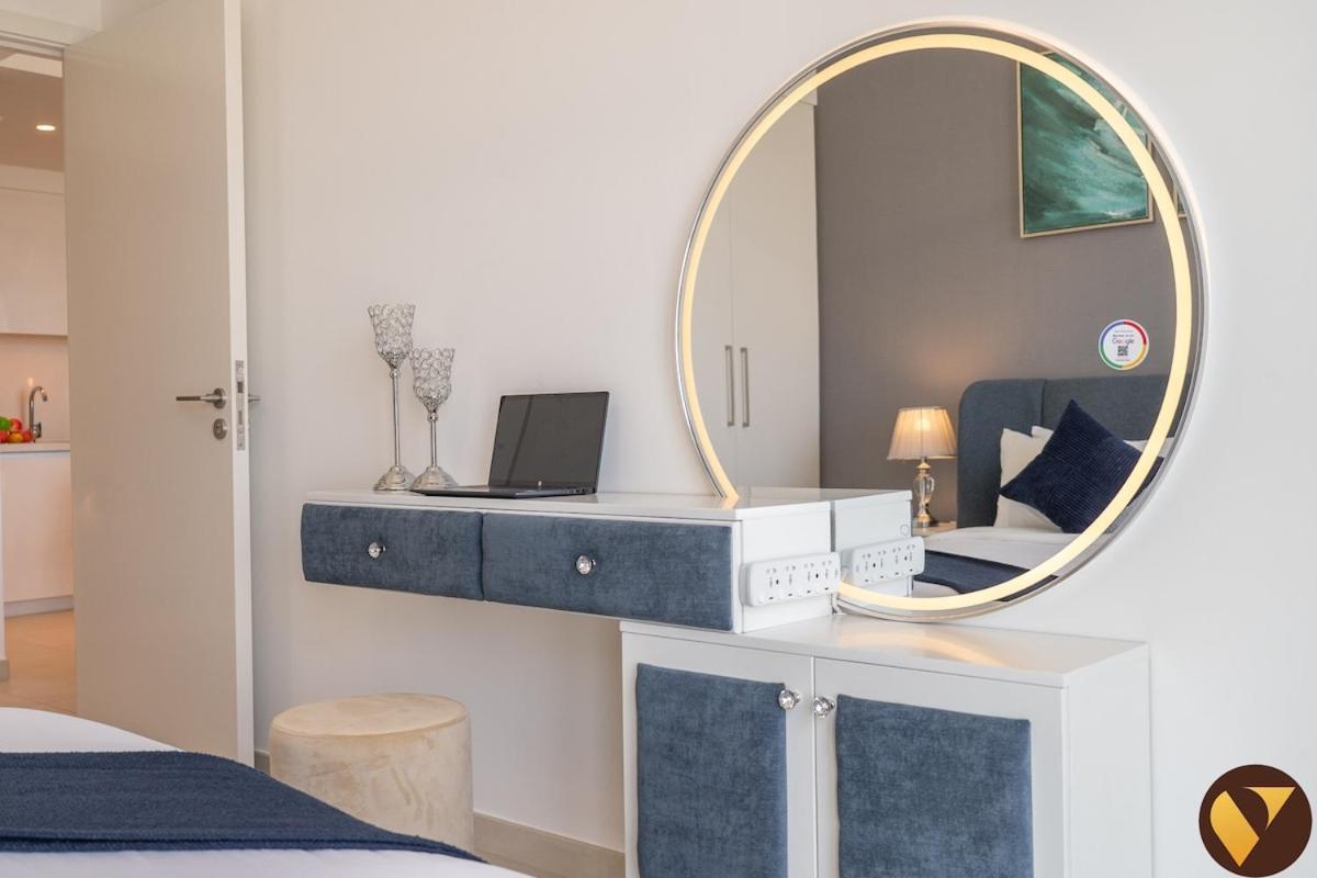 Downtown Views Ii - Vogue One Bedroom With Balcony, 32nd Floor Opposite Mall Skybridge * Dubai