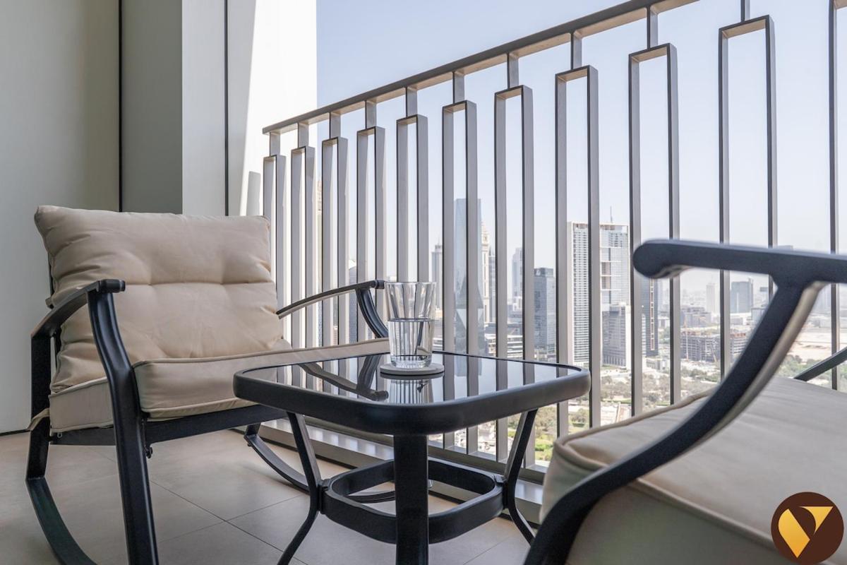 Downtown Views Ii - Vogue One Bedroom With Balcony, 32nd Floor Opposite Mall Skybridge Dubai